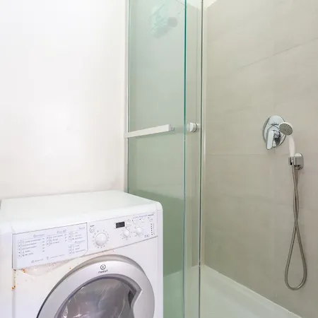 Comfortable In A Strategic Position Apartament Rzym