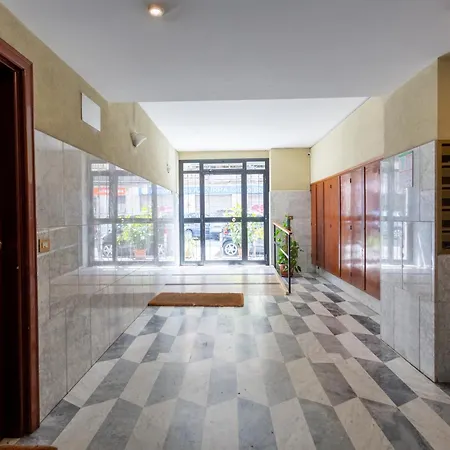 Comfortable In A Strategic Position Apartament Rzym